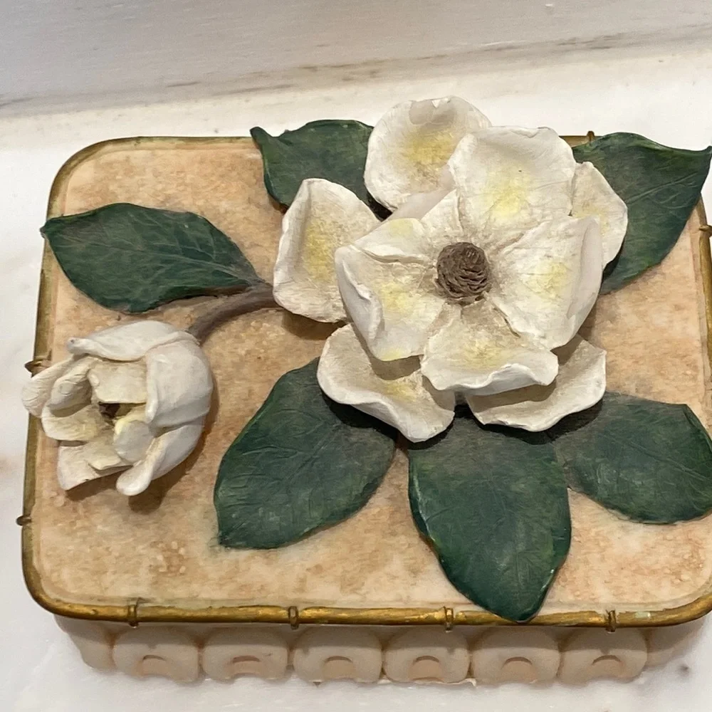 Ganz Magnolia Flower Ivory Ceramic Trinket Box NWT